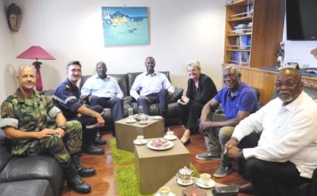 Dutch Officials take a tour aboard the French “Thunder”