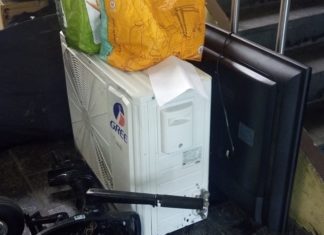 Detectives arrests three persons for looting