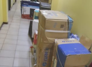 Police executes searches in the Fort Willem area.