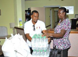Guyanese Association distributes more than 250 relief packages
