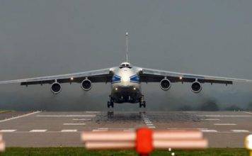 Cargo ship with major equipment from the Netherlands arrives in Sint Maarten