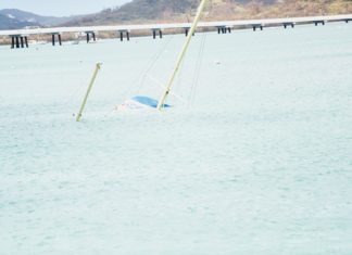 Salvaging of boats in the Simpson Bay Lagoon