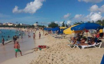 Sarah wants to hear from the Central Bank of Curacao and St. Maarten regarding parliament’s motions on Mullet Bay.