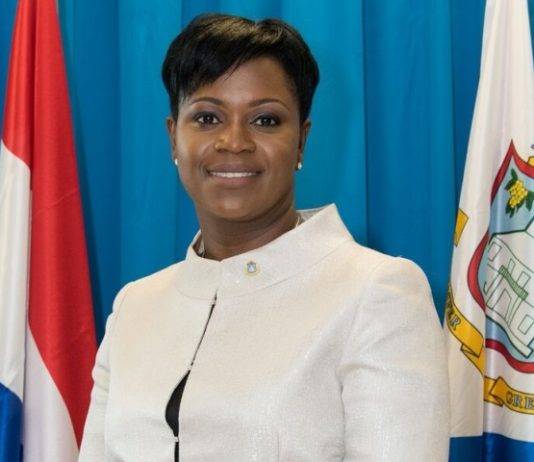 Incendio en el vertedero: Edificio Gubernamental cierra sus puertas y suspende servicios hoy lunes.