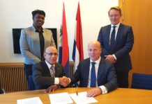 Minister Ferrier and State Secretary Knops sign 50 Million Guilder liquidity support loan