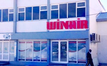 Minister Johnson supports Winair expansion and growth efforts. On track after a remarkable comeback