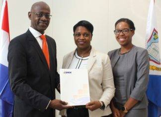 St. Maarten Development Fund grants 3 million guilders in 2017