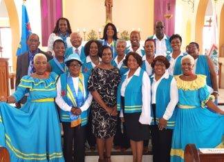 Prime Minister Romeo-Marlin attends Aruba Flag Day Service