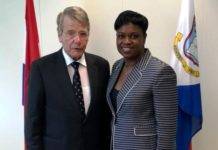 Prime Minister Romeo Marlin meets with Piet Hein Donner