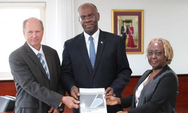 Governor Holiday receives report informateurs
