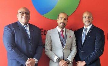 SER meets with representative of SER Curacao.