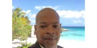 Minister of Tourism De Weever Welcomes the Return of United Airlines