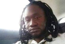 Dos reclusos atacan y apuñalan a otro en la prisión