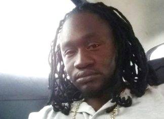 Dos reclusos atacan y apuñalan a otro en la prisión