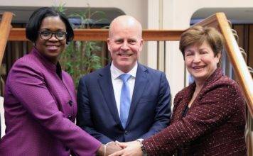 Prime Minister and Minister of Finance witness The Netherlands and World Bank sign US$ 580 million agreement to establish the Trust Fund