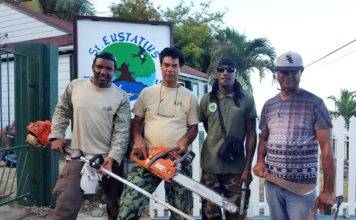 Foundation Uniek Curacao assists with clearing trails in Sint Eustatius