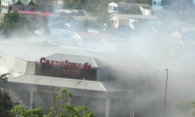Fire at Carriefour Market