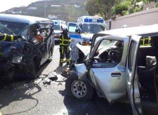 Bus-142 collide head-on with a Nissan pick-up truck