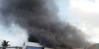 Warehouse on fire in Cole Bay