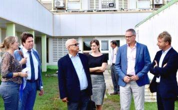 Weekers and Gumbs pleased with new hospital plans