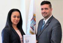 BIP SXM submits Multi-Annual Budget & Policy Plan 2019-2023 to Minister of TEATT