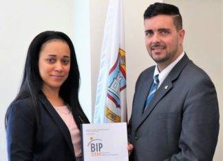 BIP SXM submits Multi-Annual Budget & Policy Plan 2019-2023 to Minister of TEATT