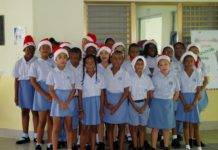 Students bring holiday cheer to SMMC