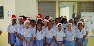 Students bring holiday cheer to SMMC