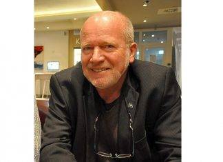 Sneek declare himself independent island council member