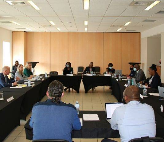 St. Maarten government representatives meet with State Secretary Knops
