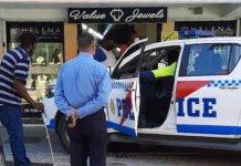 Armed robbery on jewelry store in Front Street.