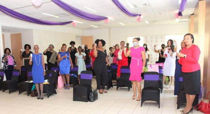 A toasts by the attendees.