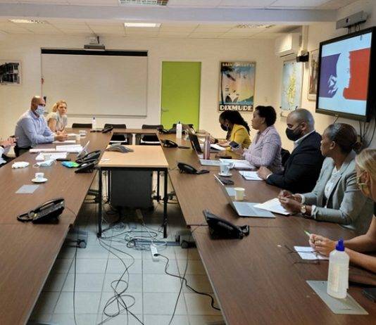 Prime Minister Jacobs and Préfet Gouteyron discuss synchronization of current health protocols and vaccination strategy on St. Martin
