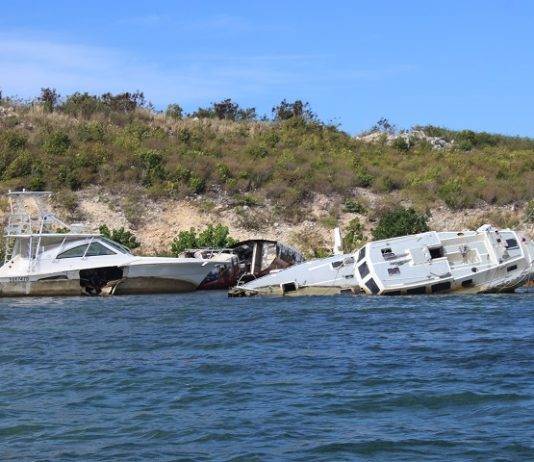 Simpson Bay Lagoon Cleanup Project starts, App. 120 shipwrecks to be removed from the lagoon