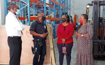 Minister Richardson meets with Customs Department to discuss improving operations