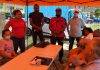 MP Buncamper meets with W. Nisbeth Road vendors.