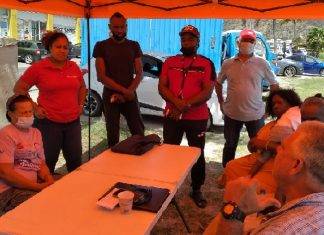 MP Buncamper meets with W. Nisbeth Road vendors.