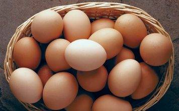 Three students arrested and fined for damaging cars with eggs