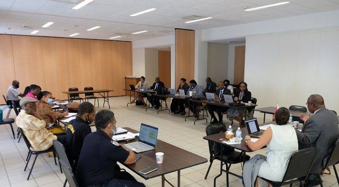 Council of Ministers and Union members meet to discuss alternative measures to meet conditions for personnel deductions