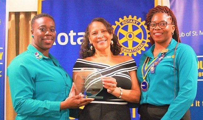 Drs. Loekie Morales is Rotary Sunset’s 2021 Literacy Award Recipient