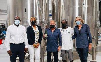 Minister Lawrence visits local brewery. Aims to promote local production