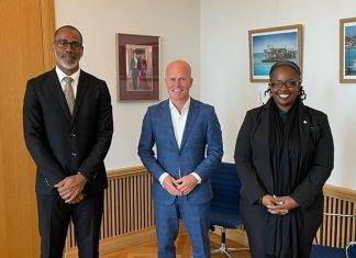 Minister Richardson pays a visit to State Secretary Knops