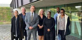 Minister Richardson visits the National Forensic Institute in the Netherlands