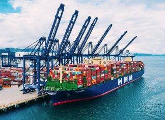 Explosion in container prices: concern in overseas territories