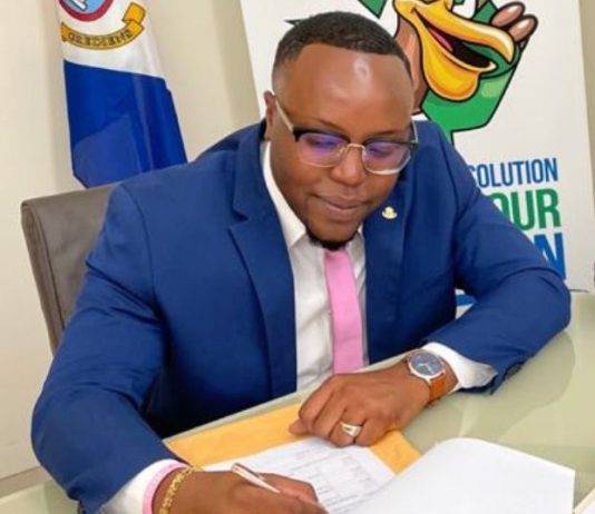 Minister of VROMI Doran Approves Airport Terminal Reconstruction Permit