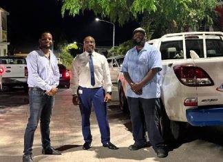 Minister of VROMI Doran commemorates Street Light Project 2021 with over two dozen installations