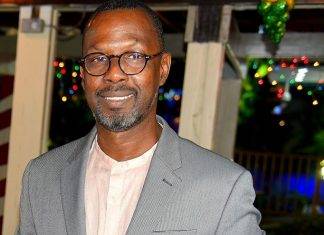 Sint Maarten Tourism Bureau Congratulates William Bell on 35th Anniversary at STB