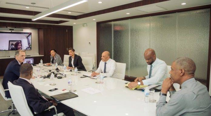 The CBCS and the Sint Maarten Bankers Association discuss customer experience in Sint Maarten