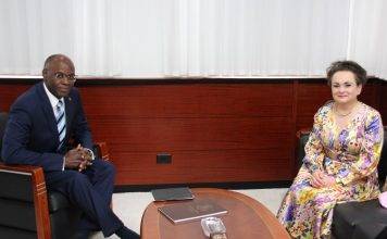 Governor Holiday receives State Secretary Alexandra van Huffelen of Kingdom Relations