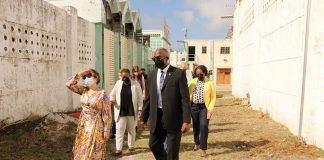 State Secretary visits the Point Blanche Prison with the Prime Minister and the Minister of Justice